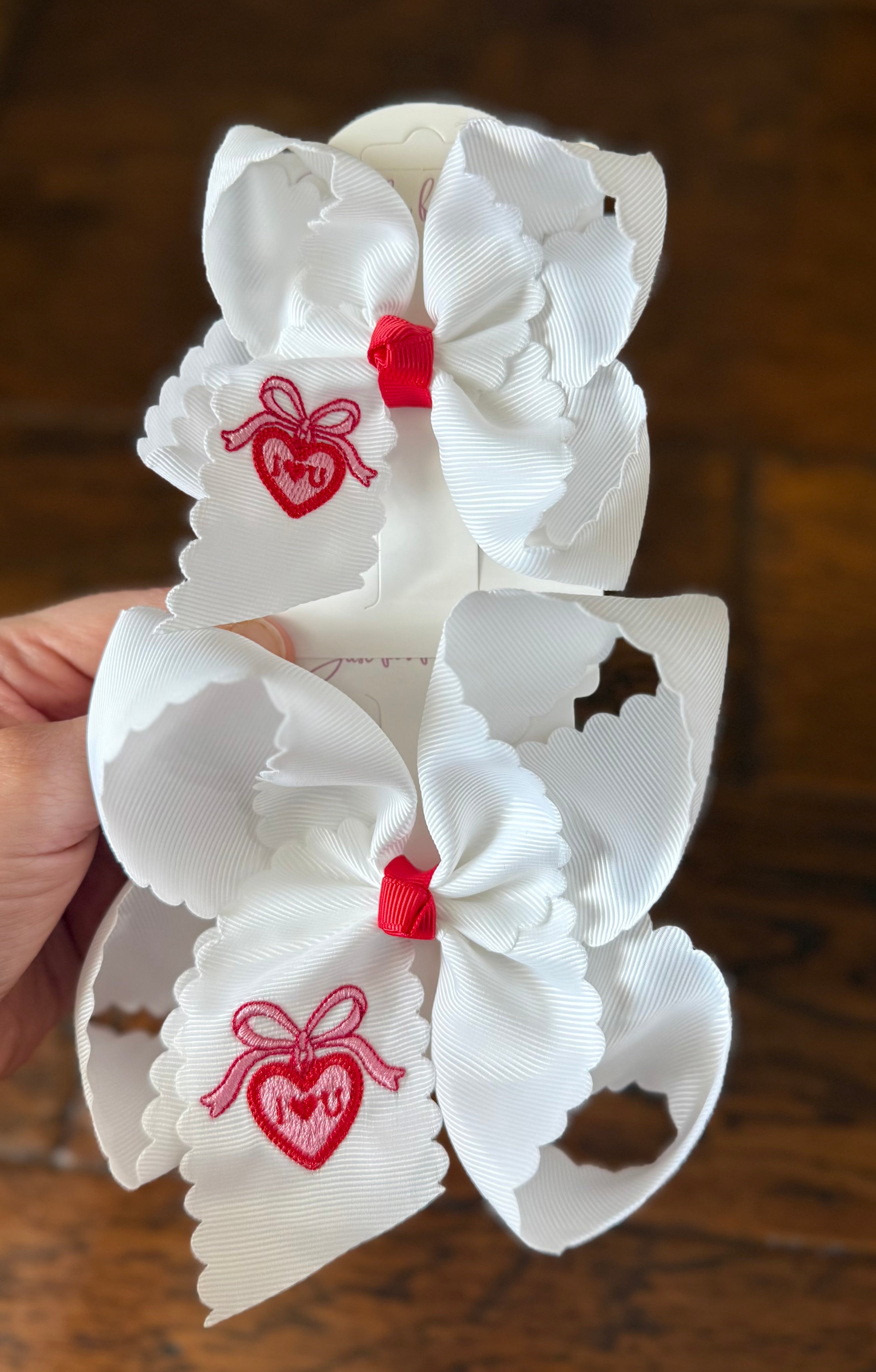 Scallop Heart Locket Embroidered Hair Bow