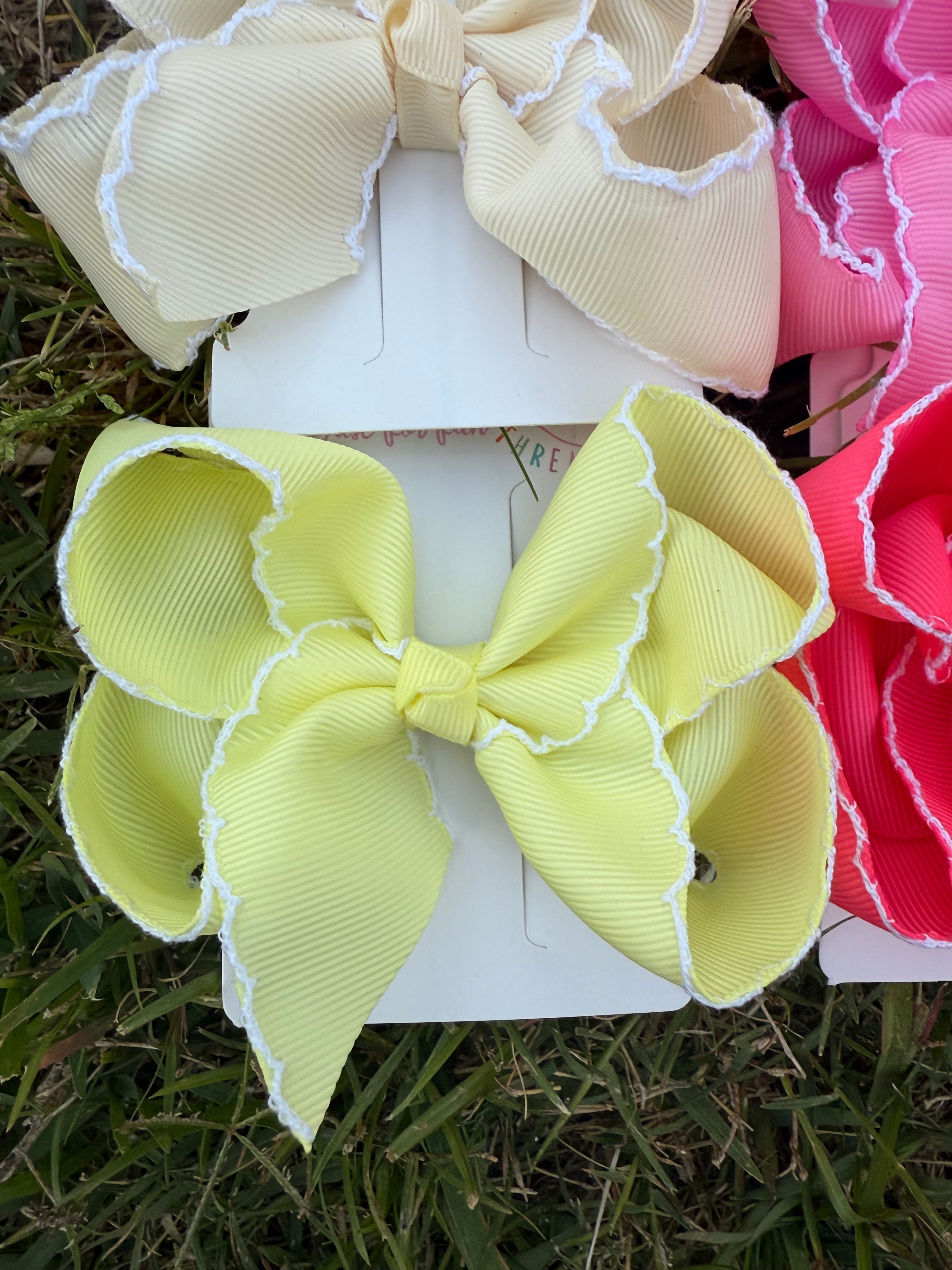 Tiny Fun Moonstitch Hair Bows (4in)