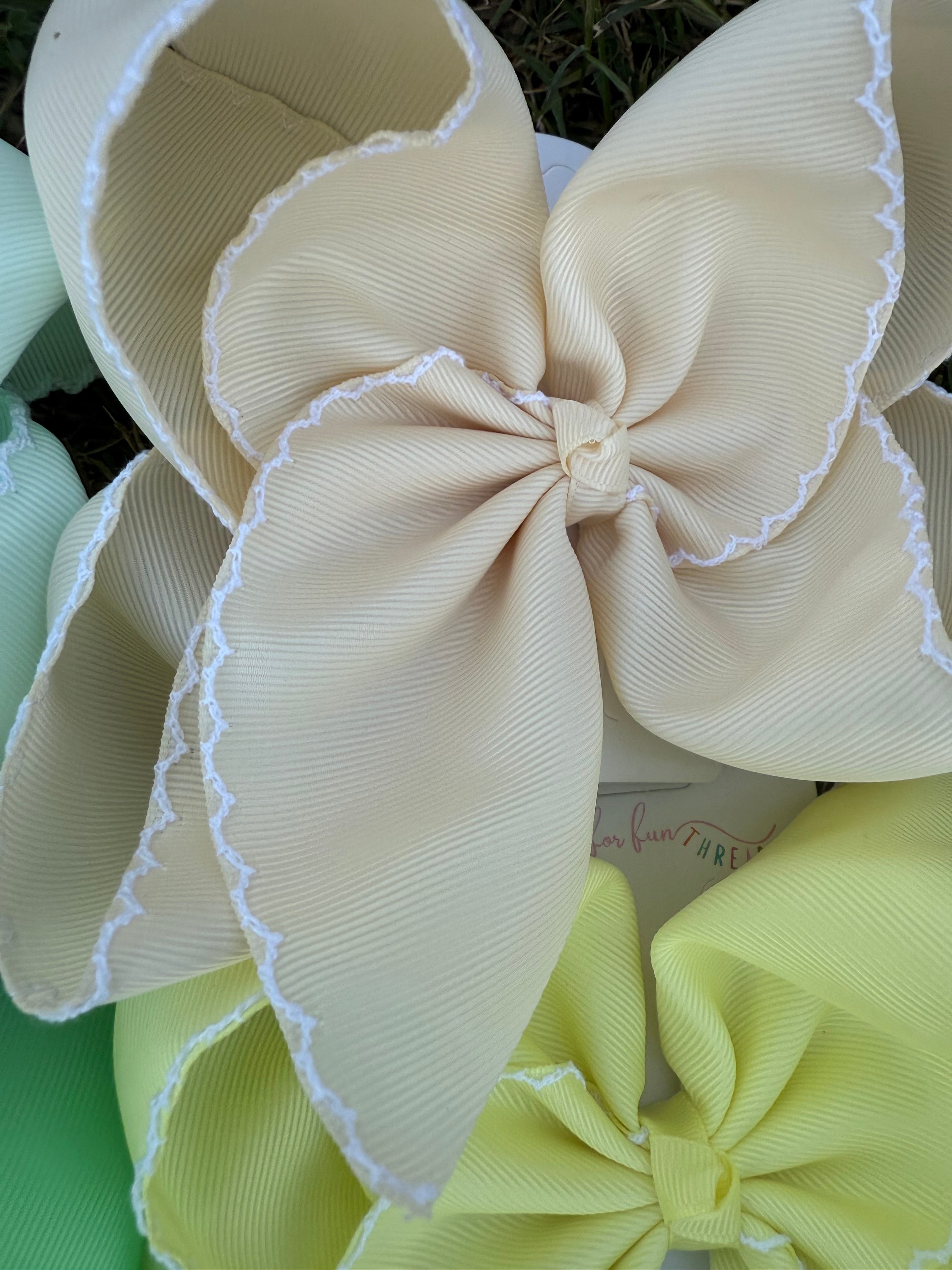 Fun Size Moonstitch Hair Bows (5in)