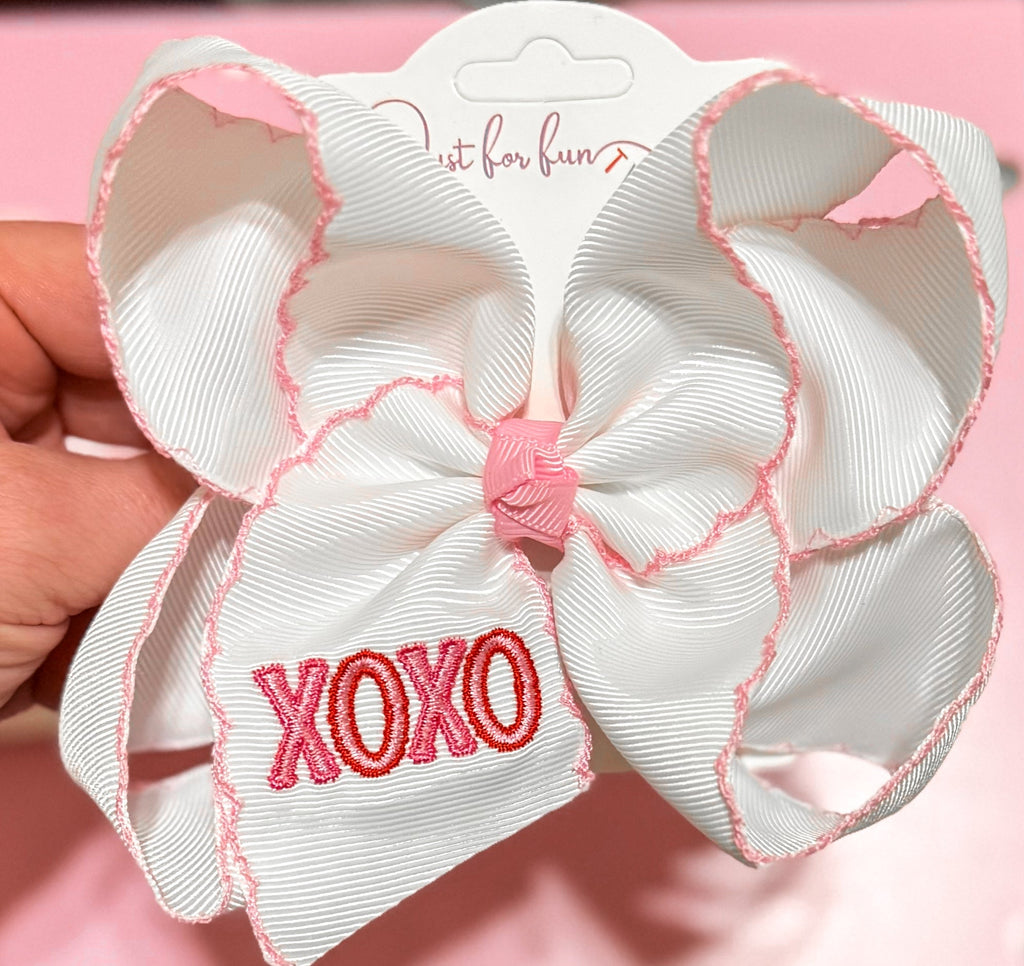 XOXO Embroidered Moonstitch Hair Bow