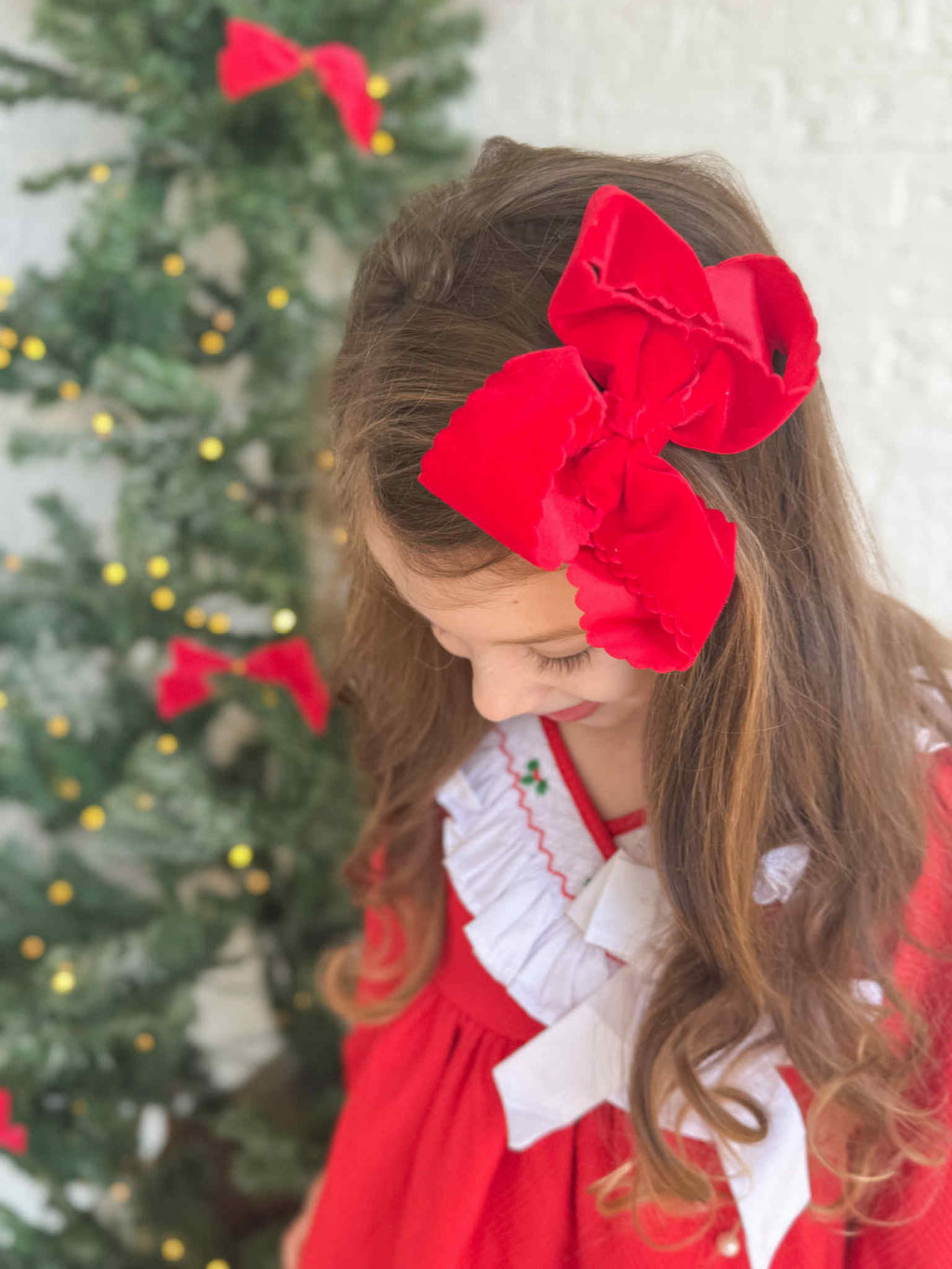 Holly Red Velvet Scallop Bows